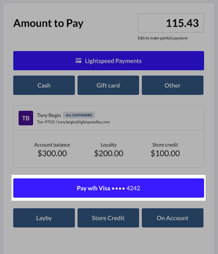 Écran de caisse avec la partie Payer avec [nom de la carte] en surbrillance.