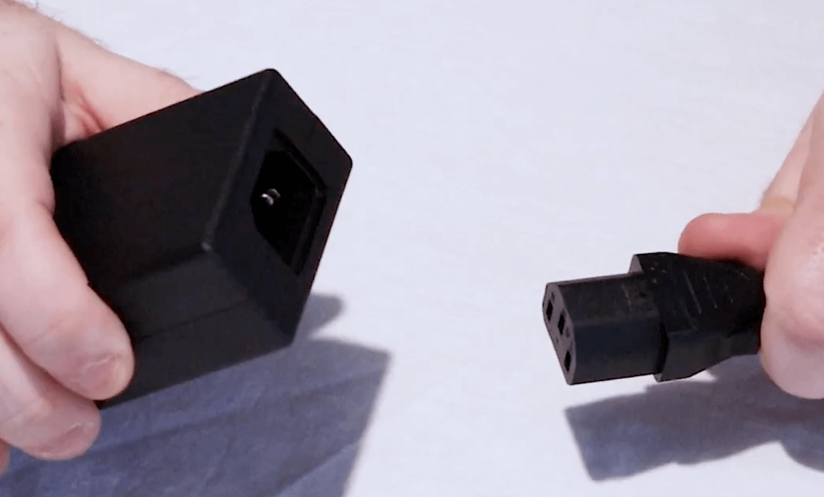 Connexion du câble d’alimentation