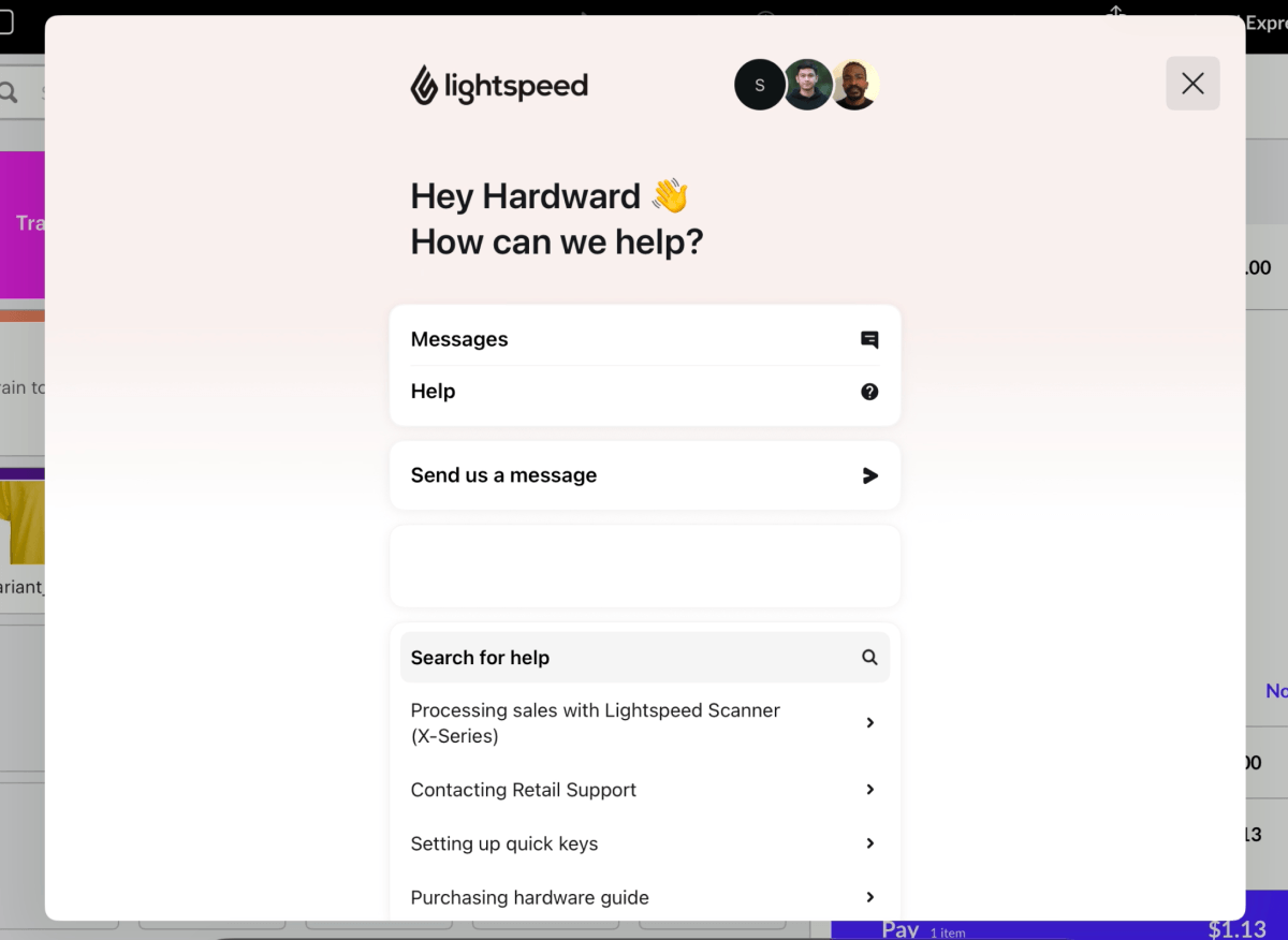 De Retail (X)-app met de chatwidget actief.