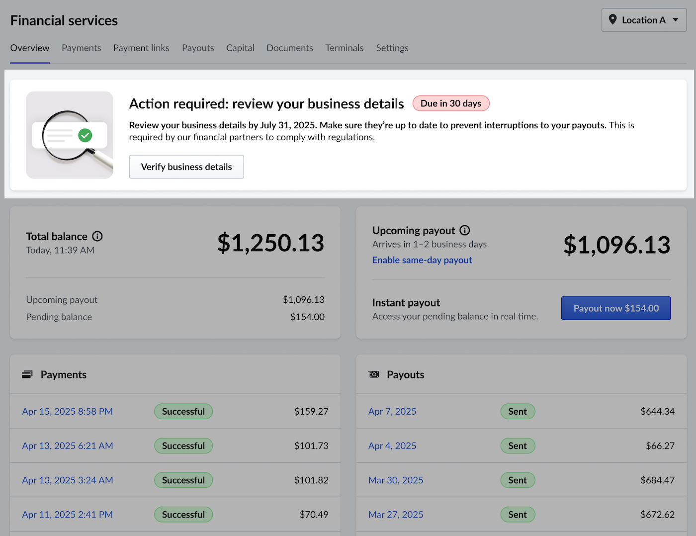 Une bannière sur la page Gestion financière invitant l’utilisateur à vérifier les détails de son compte.